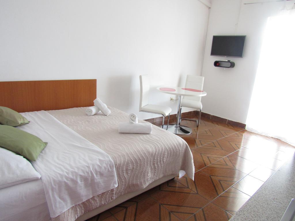 Apartments Renjak Sukošan Szoba fotó